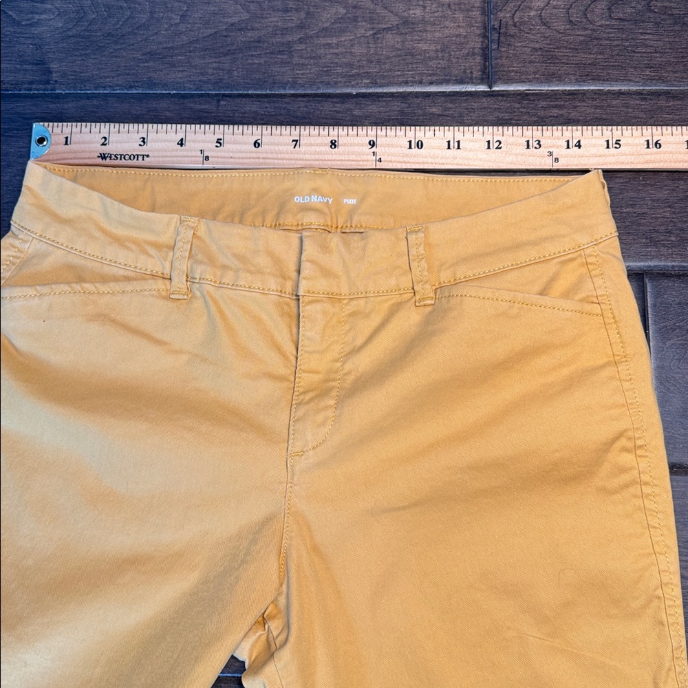 ❤️3/$30 Old Navy Women’s Pixie Yellow Pants - Picture 8 of 12